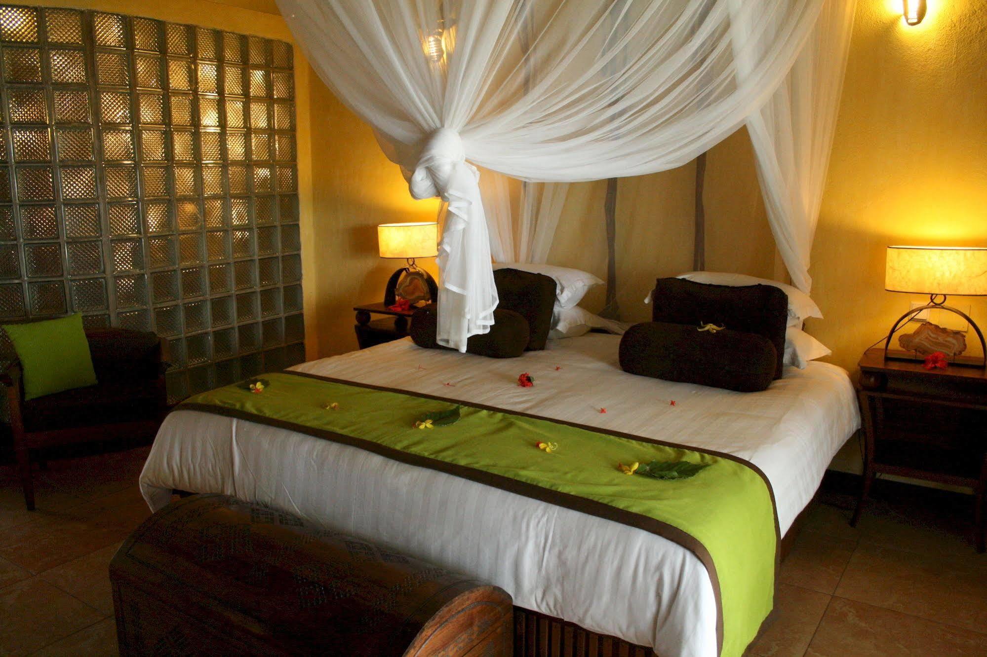 Nosy Be Hotel & Spa Ambaro Екстериор снимка